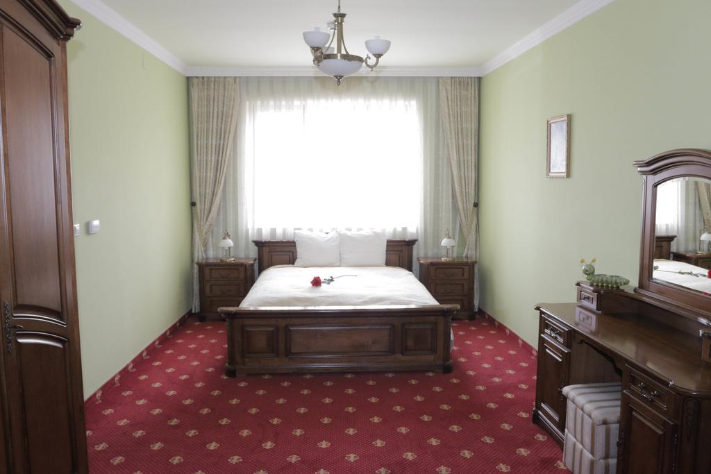 Salonta Hotel Slavia מראה חיצוני תמונה