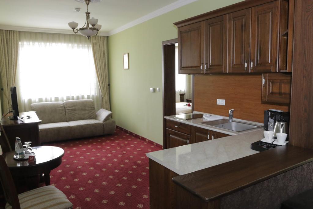 Salonta Hotel Slavia מראה חיצוני תמונה