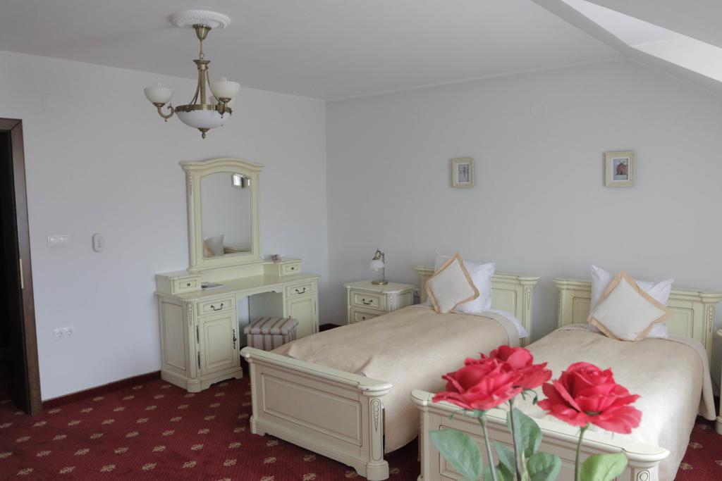 Salonta Hotel Slavia מראה חיצוני תמונה