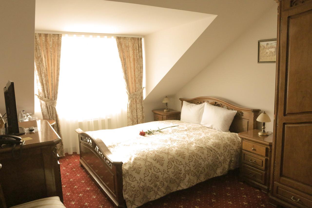 Salonta Hotel Slavia מראה חיצוני תמונה